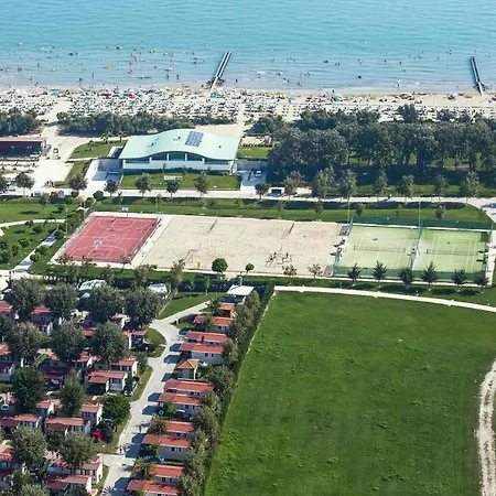 Lägenhet In Villaggio Ai Pini In Lido Altanea Caorle