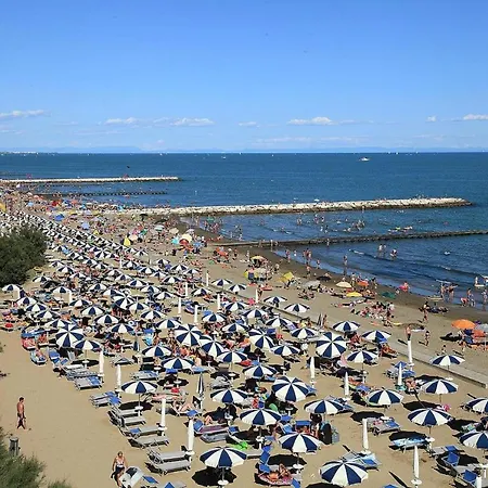 Appartamento In Villaggio Ai Pini In Lido Altanea Caorle